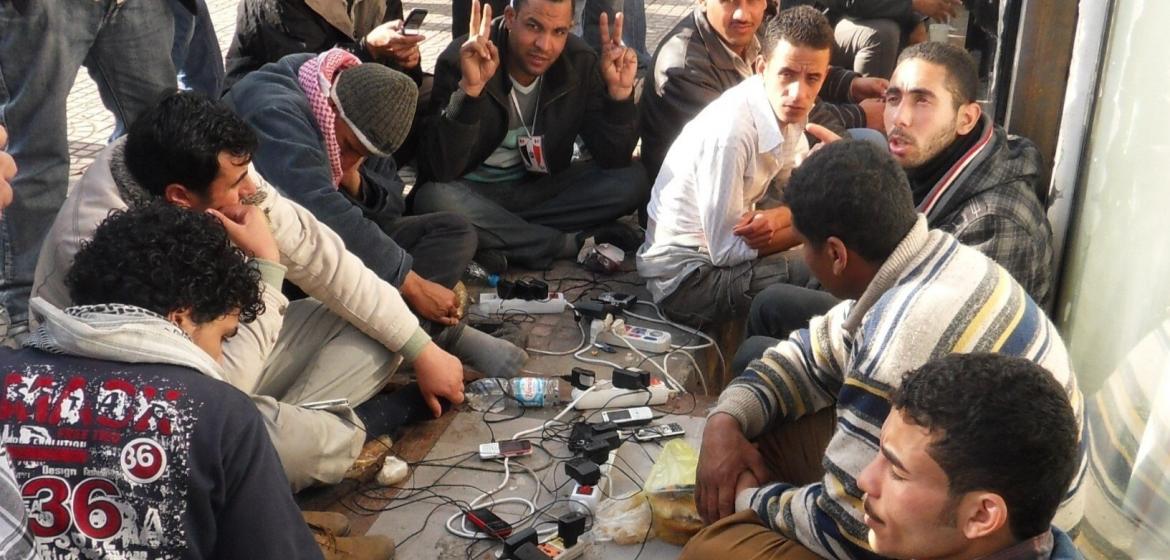 Im Rahmen von Protesten 2011 in Ägypten werden digitale Endgeräte geladen. Foto: A. Hickson, flickr.