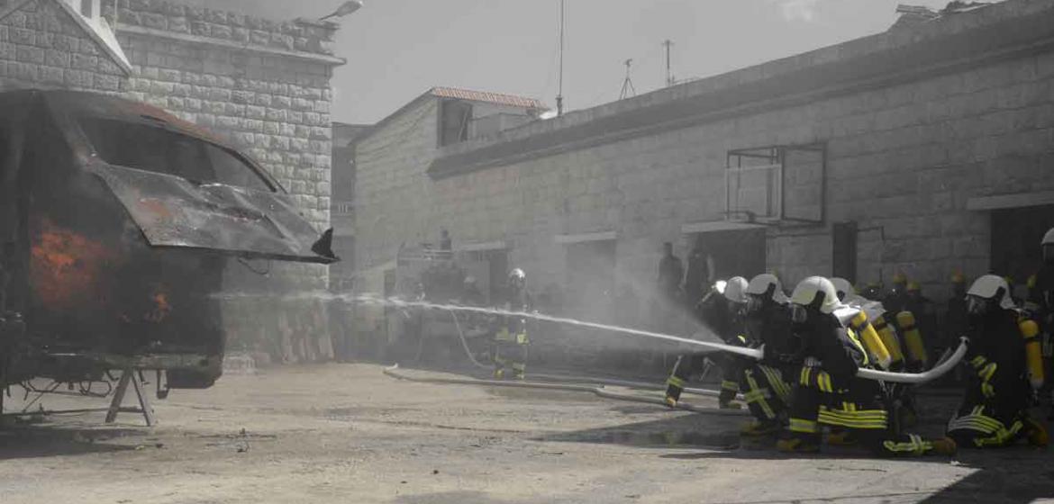 Mitglieder der "Syrian Civil Defense" bei einem Training. Foto: http://syriacivildefense.org/photo-galleries