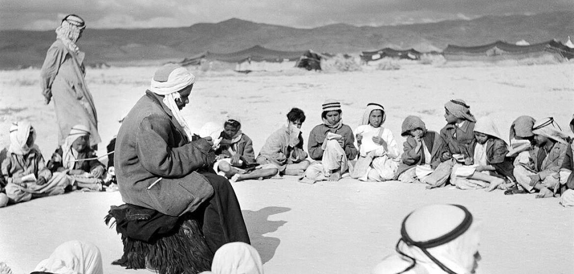 After the exodus (Nakba), the first school classes in Jericho were held in the open air. Photo: UNRWA Archive, 1948, CC BY-SA 3.0 IGO