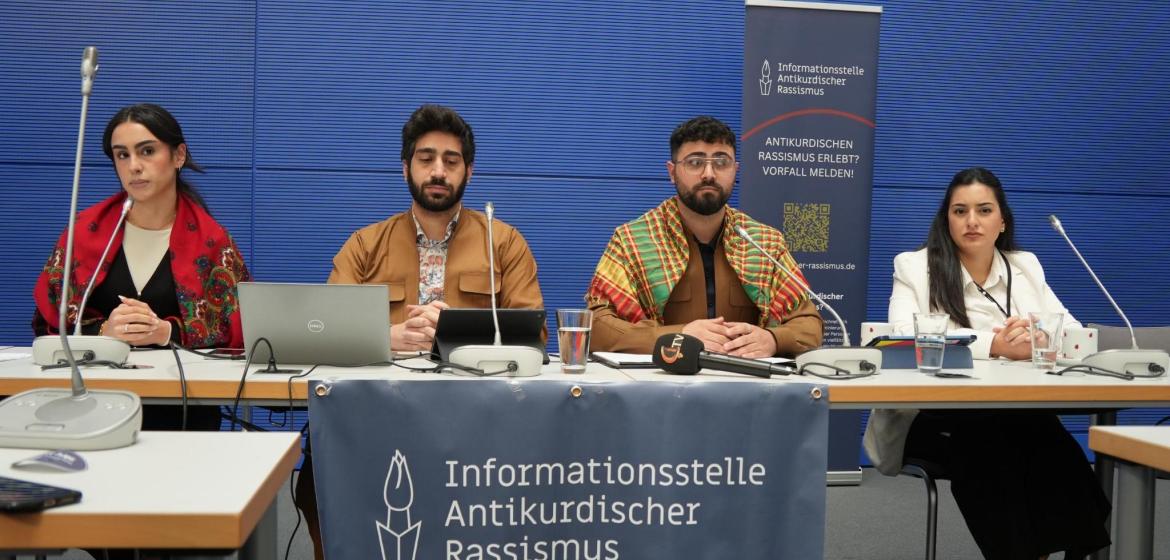 Vorstellung des Jahresbericht 2024 zu antikurdischem Rassismus im Deutschen Bundestag, Foto: IAKR.