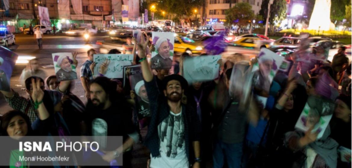 Unterstützer Rohanis am Ferdosi Square, Teheran. Foto: isna