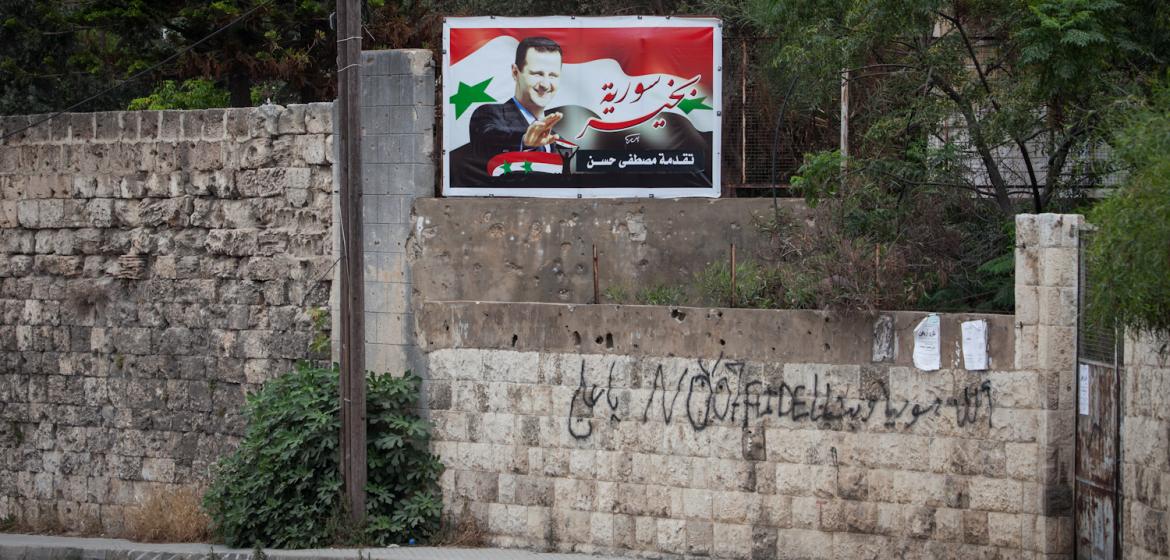 Baschar Al-Assad grüßt von einem Plakat in Tripoli. Der Konflikt um den syrischen Diktator hat mittlerweile den ganzen Libanon im Griff. Bild: Philipp Breu (2012). 