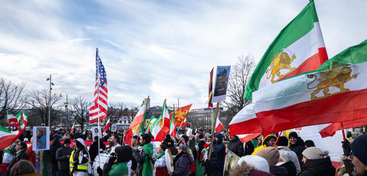 Demonstration für die Wiedereinführung der iranischen Monarchie. Foto: Crannofonix News, via Wikimedia Commons, CC BY-SA 4.0.