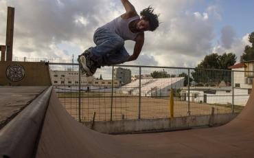 Sajeh Abu-Ulbeh, Gründer des Skate-Team X-Games, im Skatepark in Qalqiliya. Photo: Jan Hennies