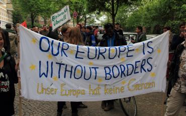 Ob der Kompromiss von SPD und Union überhaupt vor europäischen Gerichten Bestand hat, ist noch unklar. Foto "Refugee Welcome Center Hamburg": Rasande Tyskar/Flickr (https://flic.kr/p/naZTcR), Lizenz: CC-BY-NC 2.0 (https://creativecommons.org/licenses/by-nc/2.0/)